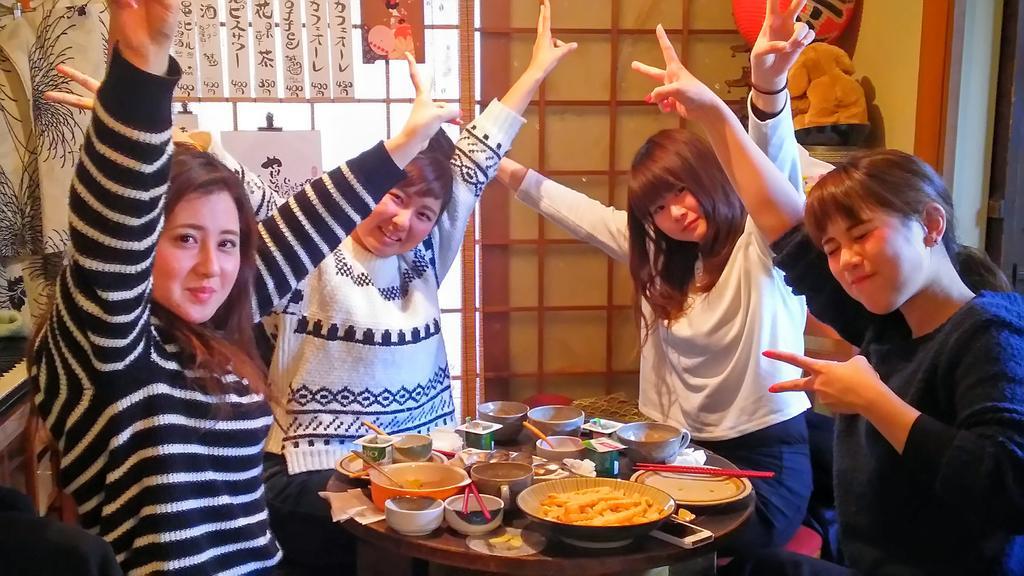 Nostalgic Guesthouse For 1 To 3 Females Or A Group Of 4 People Or More Kyoto Luaran gambar
