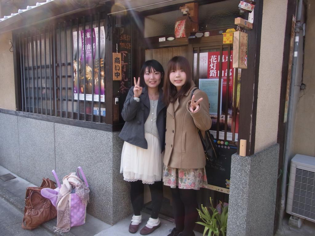 Nostalgic Guesthouse For 1 To 3 Females Or A Group Of 4 People Or More Kyoto Luaran gambar
