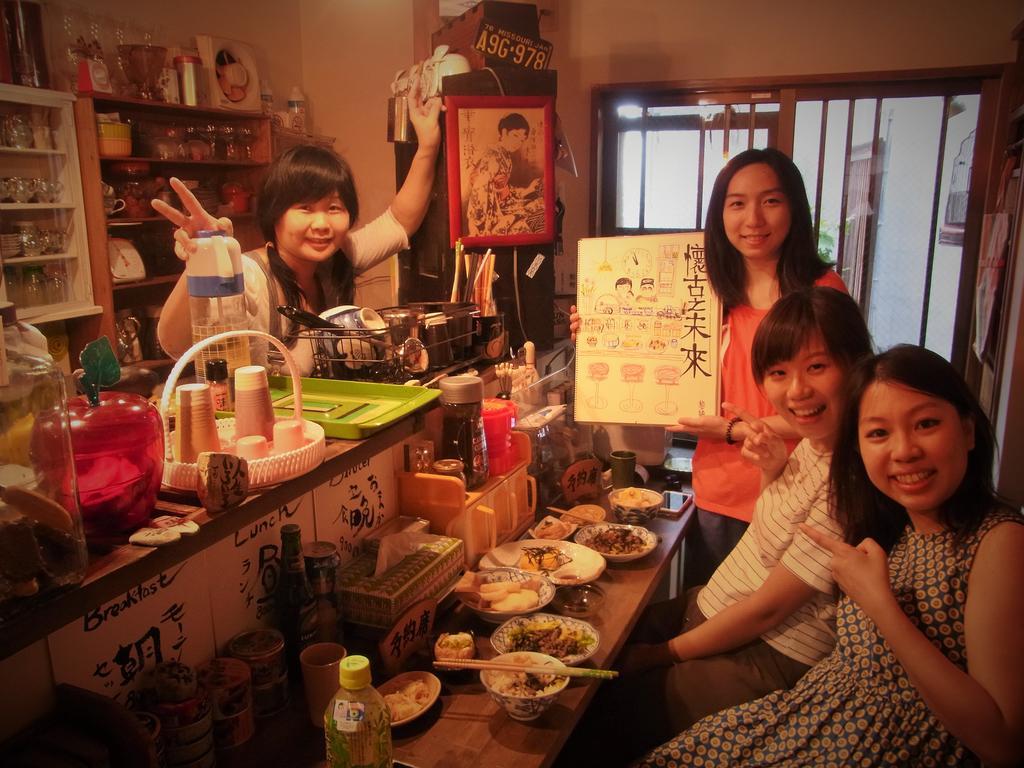 Nostalgic Guesthouse For 1 To 3 Females Or A Group Of 4 People Or More Kyoto Luaran gambar